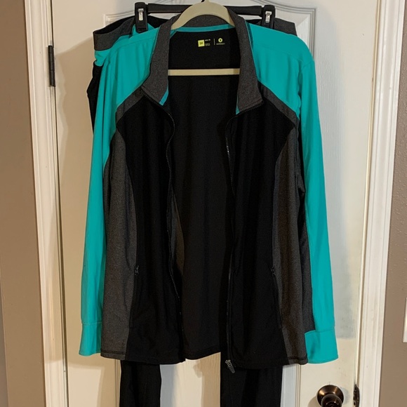 Xersion Pants - Xersion Turquoise and Black Joggers